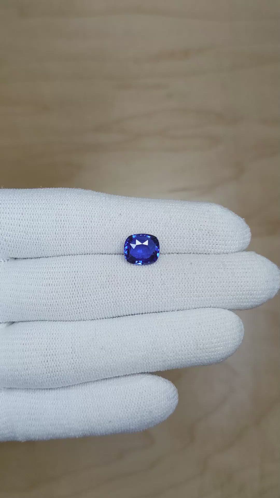 3.32 Ct. Blue Sapphire from Ceylon (Sri Lanka) Size Video