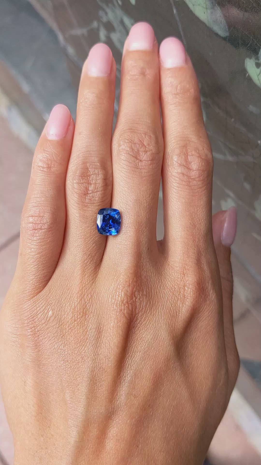 3.57 Ct. Blue Sapphire from Ceylon (Sri Lanka) Size Video