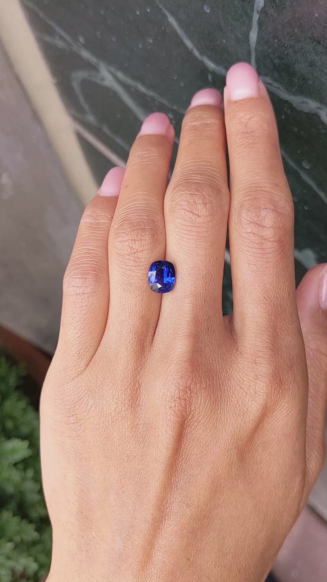 3.10 Ct. Blue Sapphire from Ceylon (Sri Lanka) Size Video
