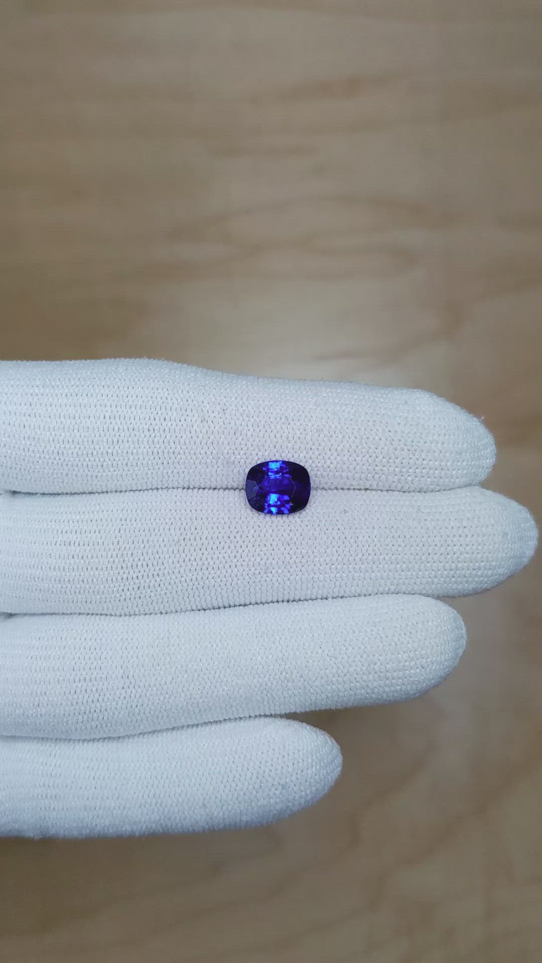 3.10 Ct. Blue Sapphire from Ceylon (Sri Lanka) Size Video