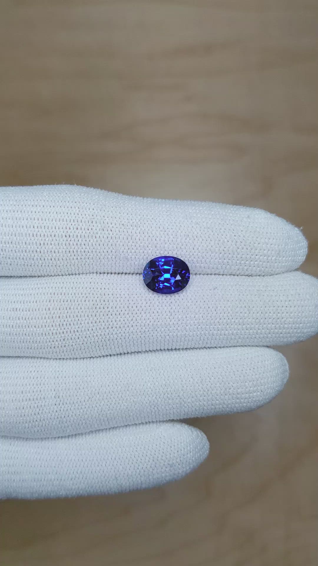 3.33 Ct. Blue Sapphire from Ceylon (Sri Lanka) Size Video