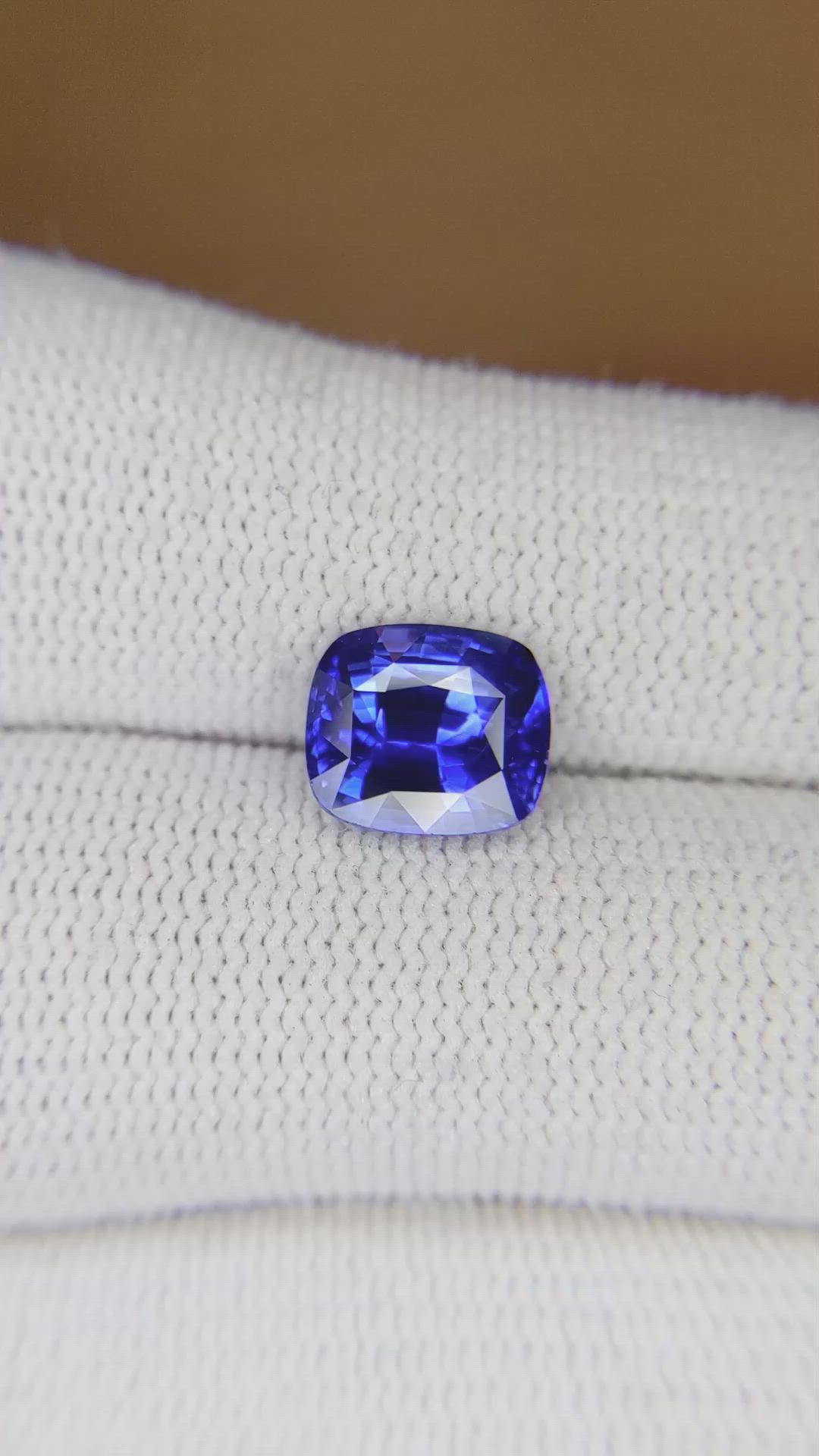 2.99 Ct. Blue Sapphire from Ceylon (Sri Lanka) Size Video