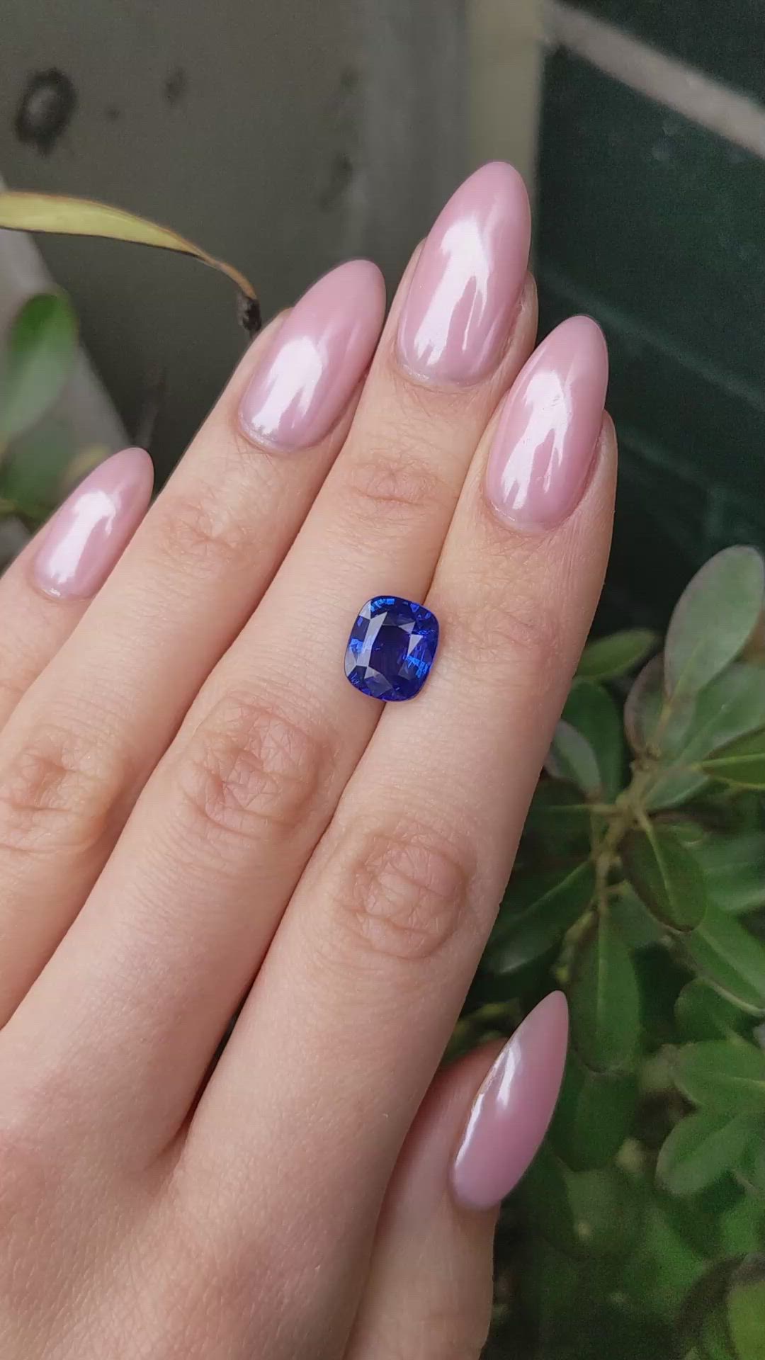 4.50 Ct. Blue Sapphire from Ceylon (Sri Lanka) Size Video