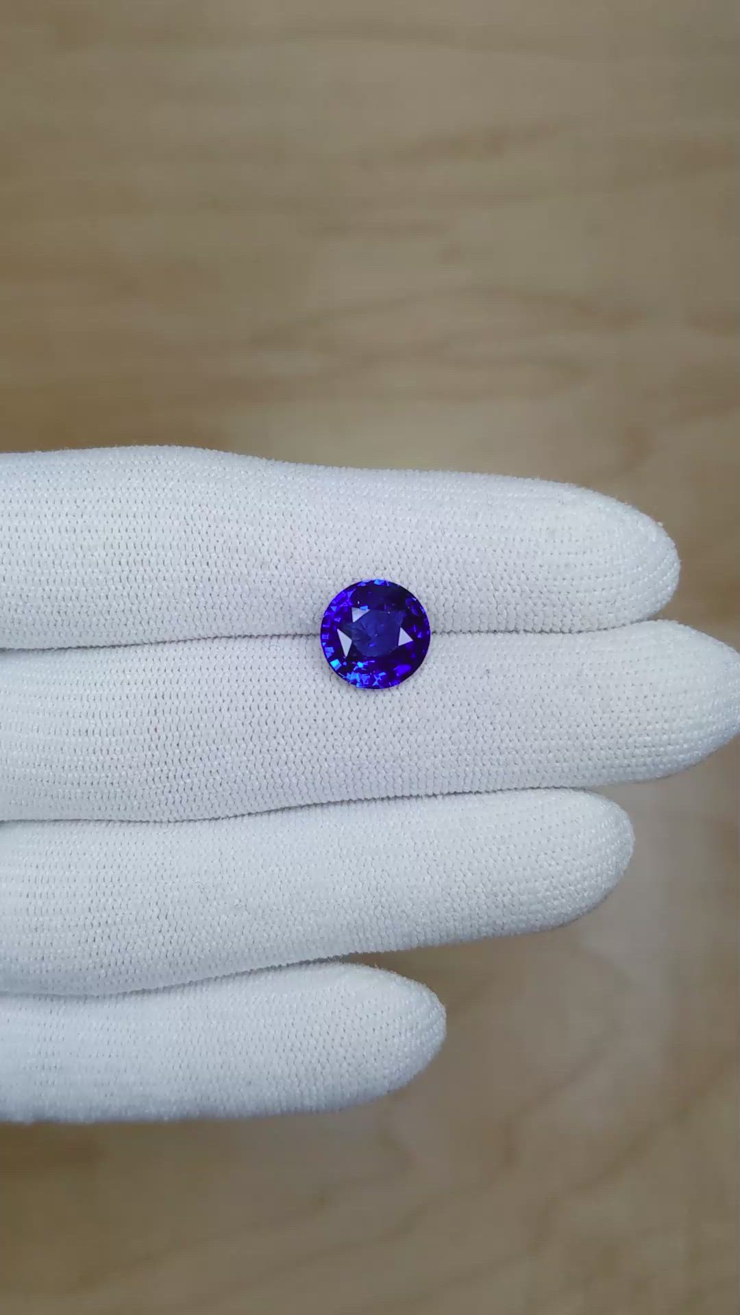 4.17 Ct. Blue Sapphire from Ceylon (Sri Lanka) Size Video