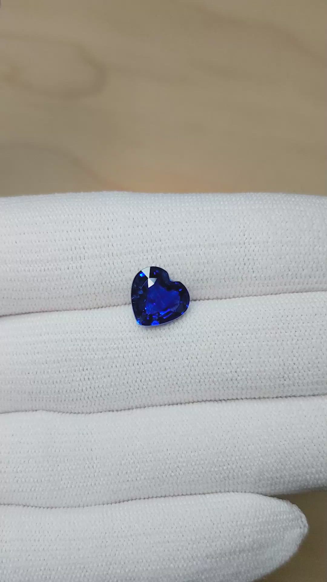3.99 Ct. Blue Sapphire from Ceylon (Sri Lanka) Size Video