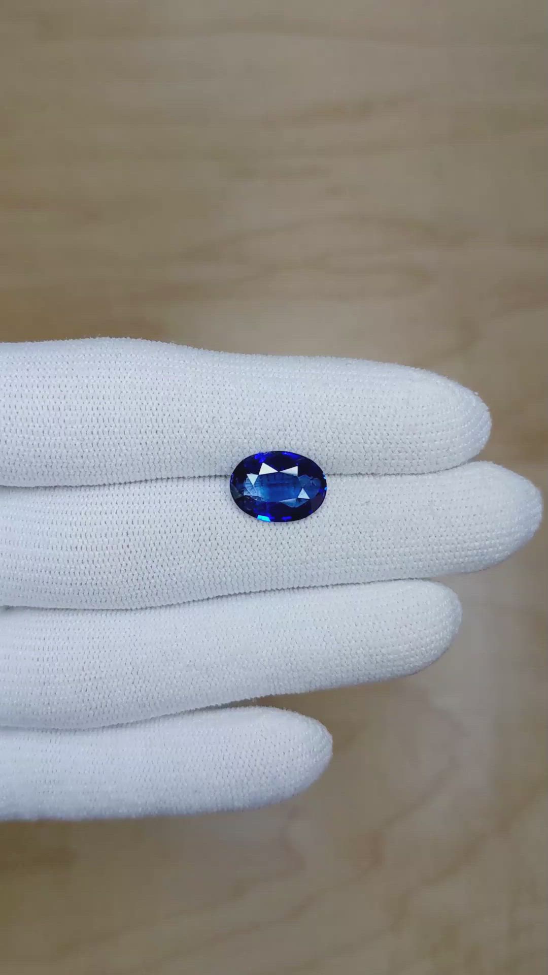 4.24 Ct. Blue Sapphire from Ceylon (Sri Lanka) Size Video