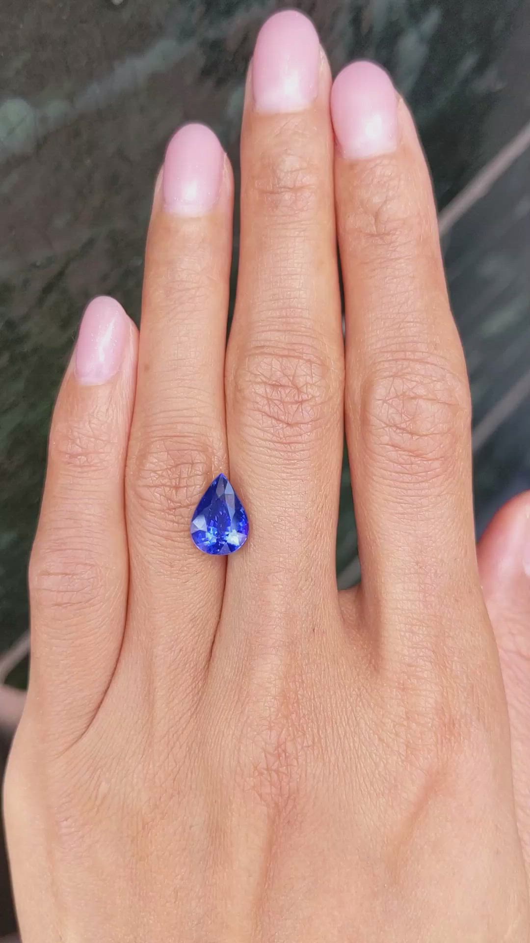 4.22 Ct. Blue Sapphire from Ceylon (Sri Lanka) Size Video