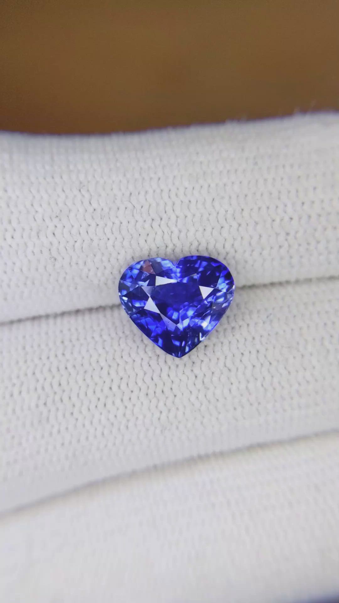 4.02 Ct. Blue Sapphire from Ceylon (Sri Lanka) Size Video