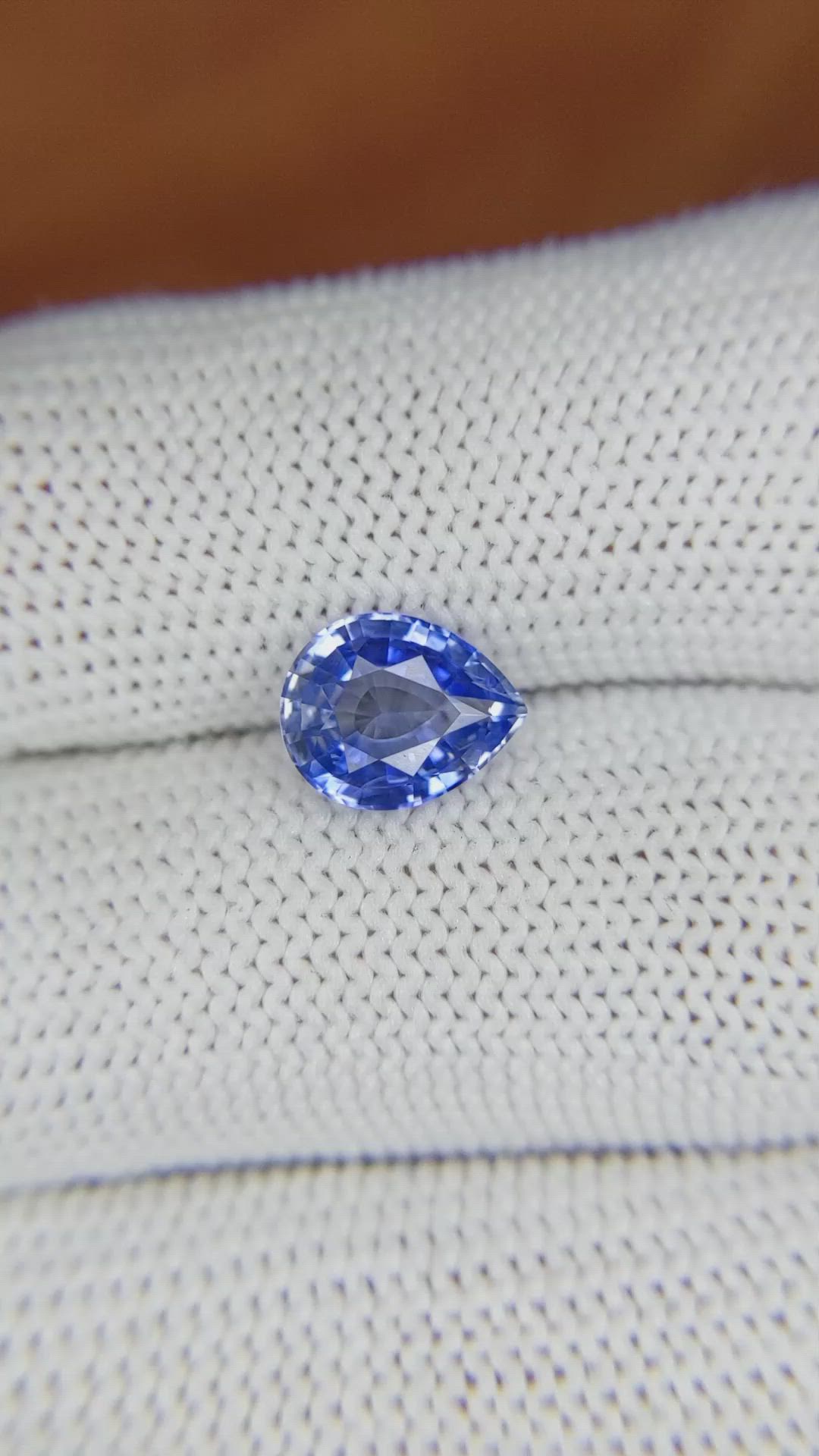 1.93 Ct. Blue Sapphire from Ceylon (Sri Lanka) Size Video