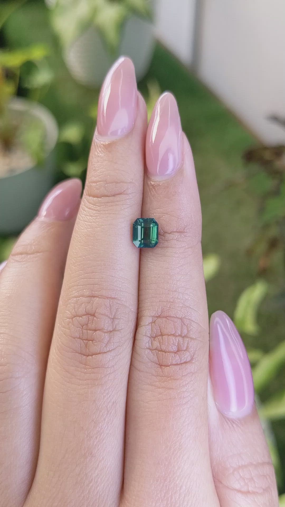 1.41 Ct. Green Sapphire from Ceylon (Sri Lanka) Size Video