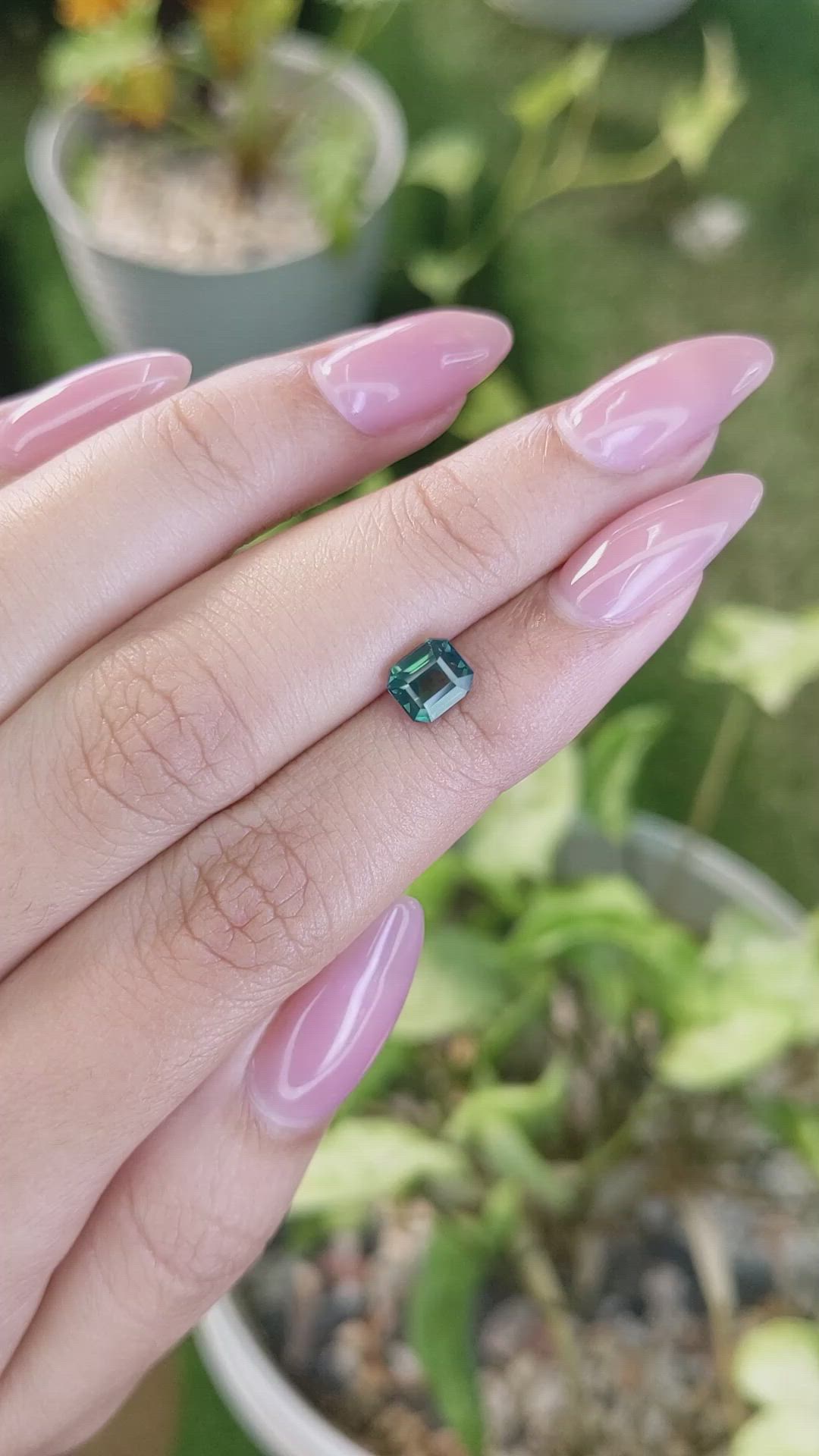 1.41 Ct. Green Sapphire from Ceylon (Sri Lanka) Size Video