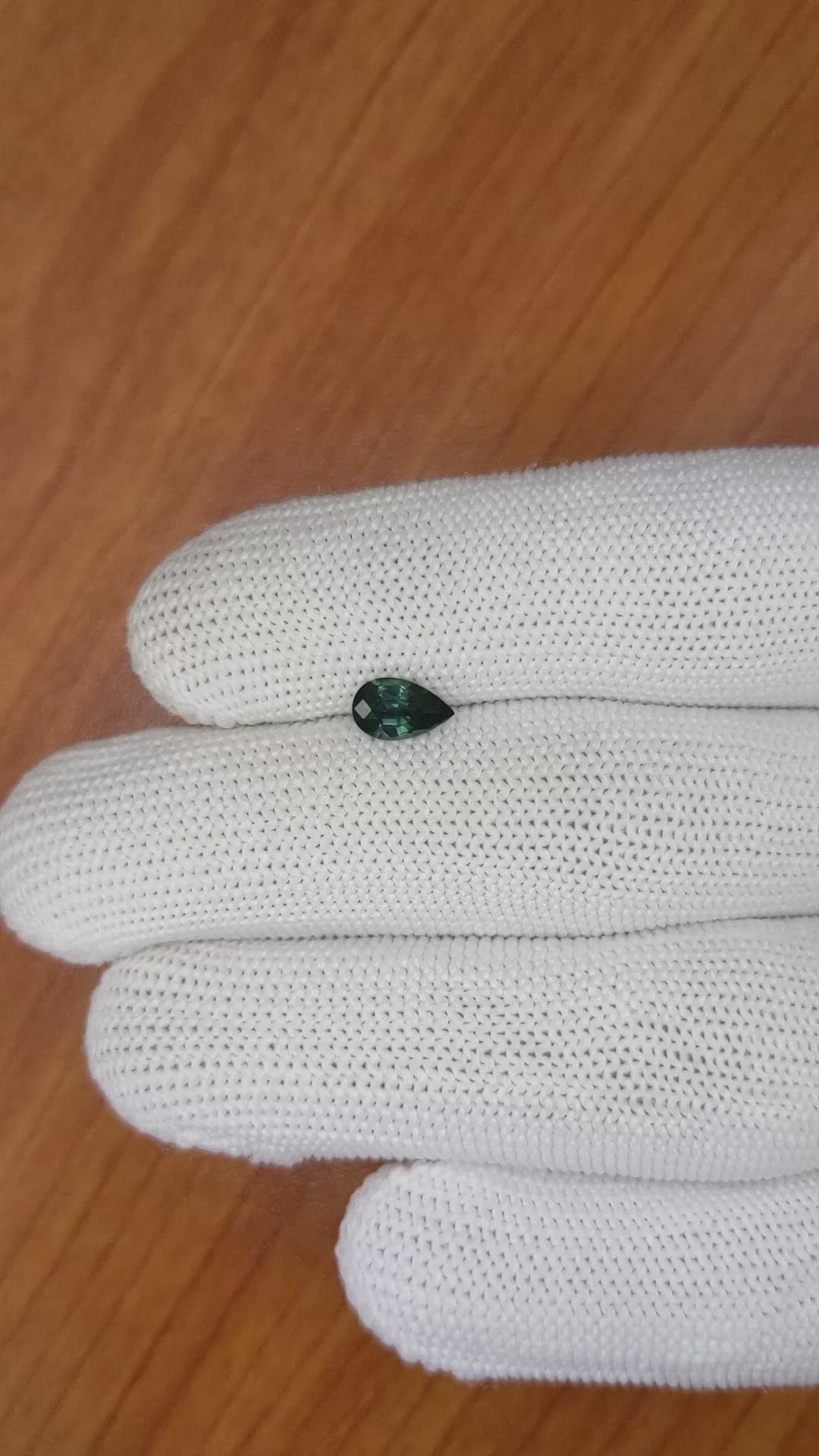 0.75 Ct. Green Sapphire from Ceylon (Sri Lanka) Size Video