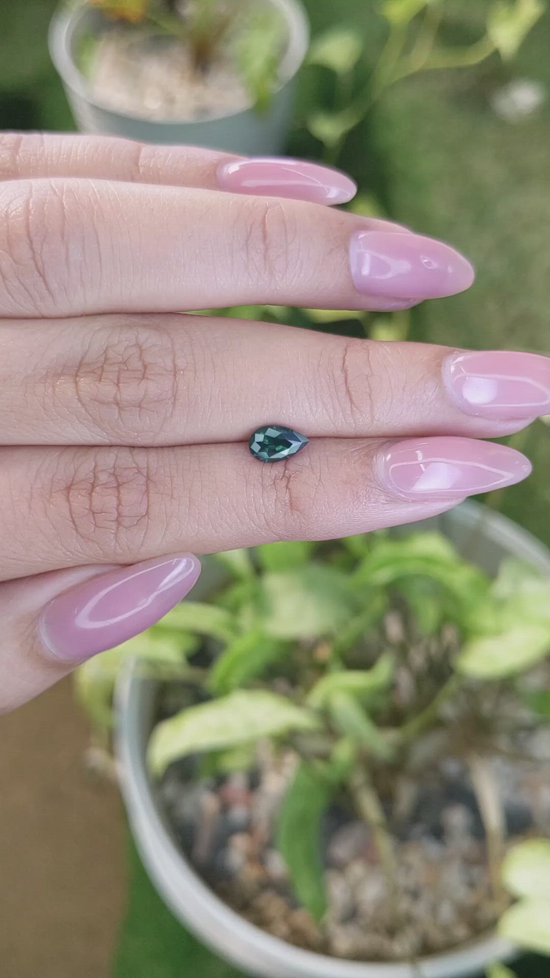 0.75 Ct. Green Sapphire from Ceylon (Sri Lanka) Size Video