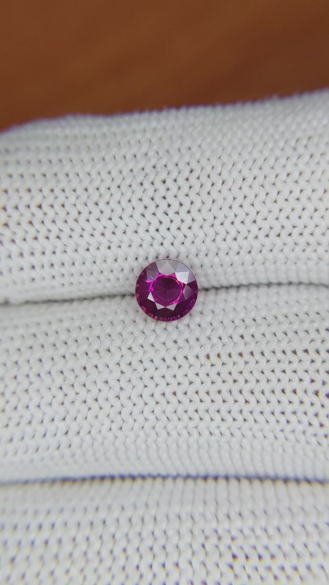 0.76 Ct. Purplish Pink Sapphire from Ceylon (Sri Lanka) Size Video
