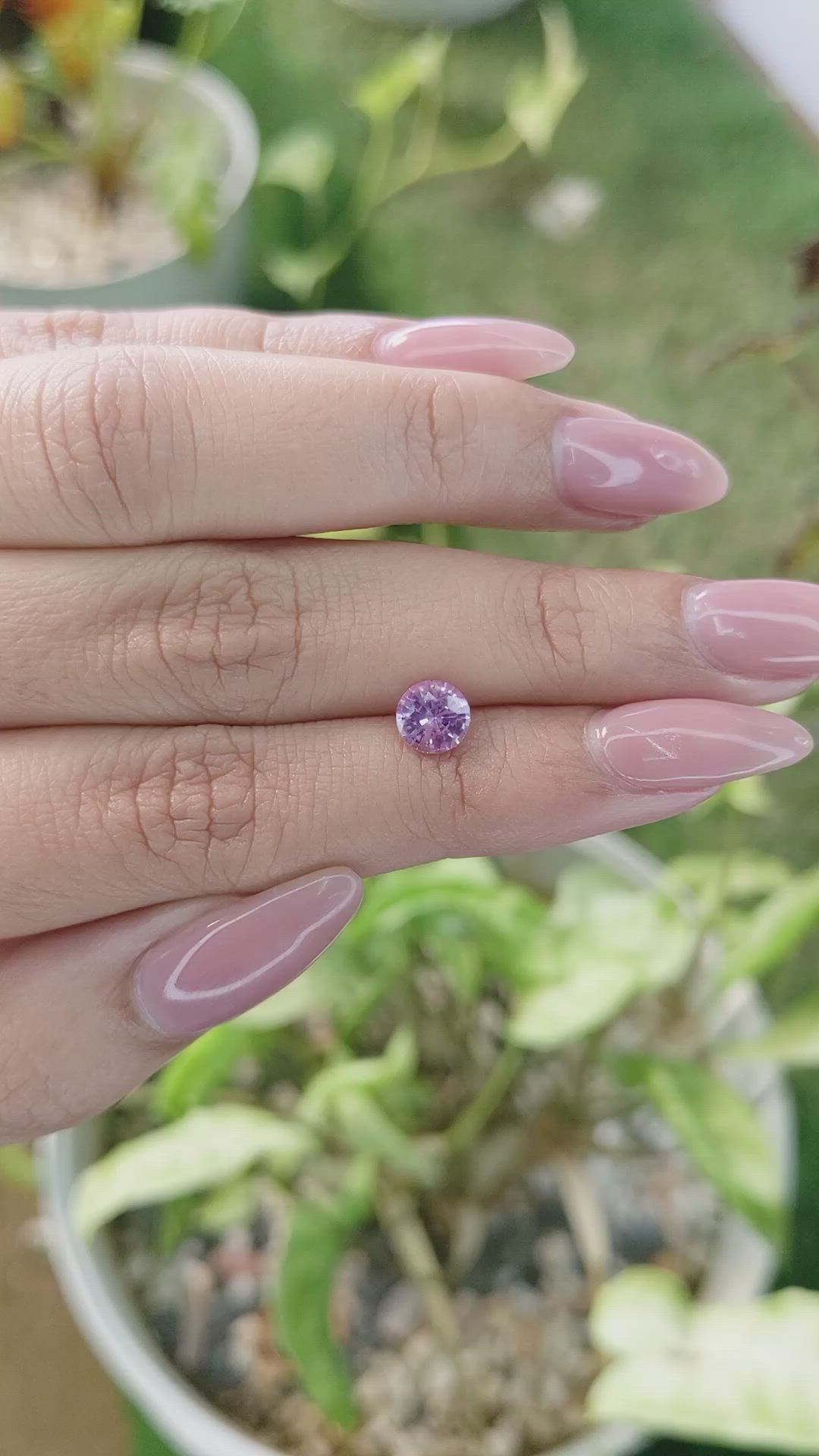1.06 Ct. Pinkish Purple Sapphire from Ceylon (Sri Lanka) Size Video