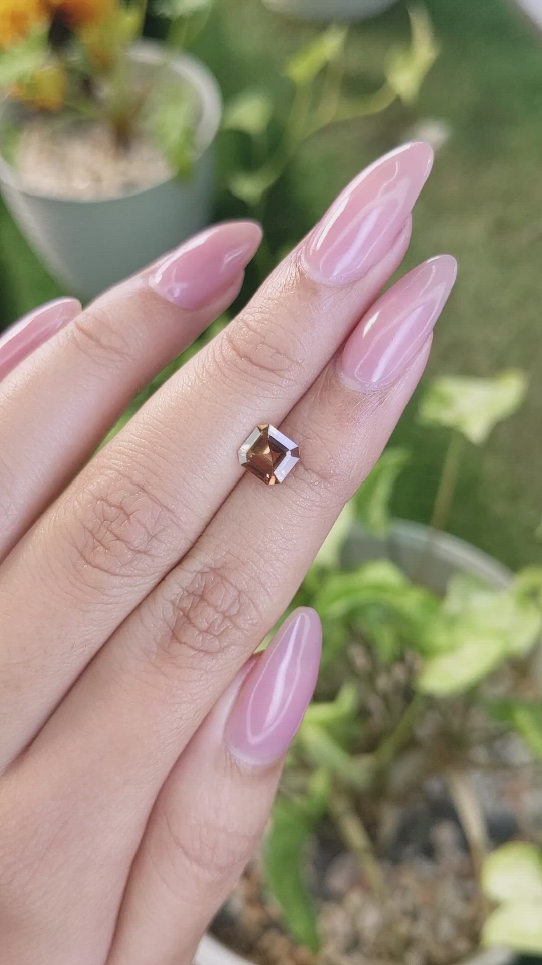 1.24 Ct. Yellowish Brown Sapphire from Ceylon (Sri Lanka) Size Video