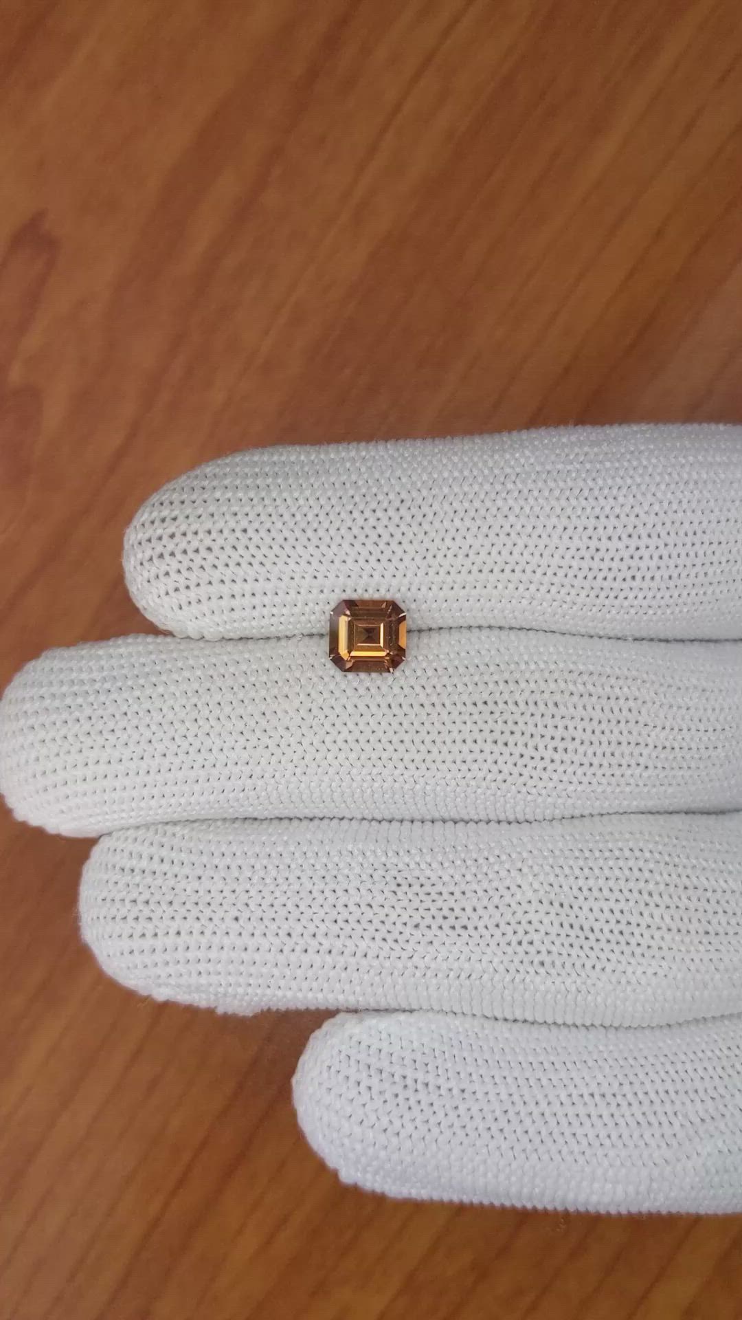 1.24 Ct. Yellowish Brown Sapphire from Ceylon (Sri Lanka) Size Video