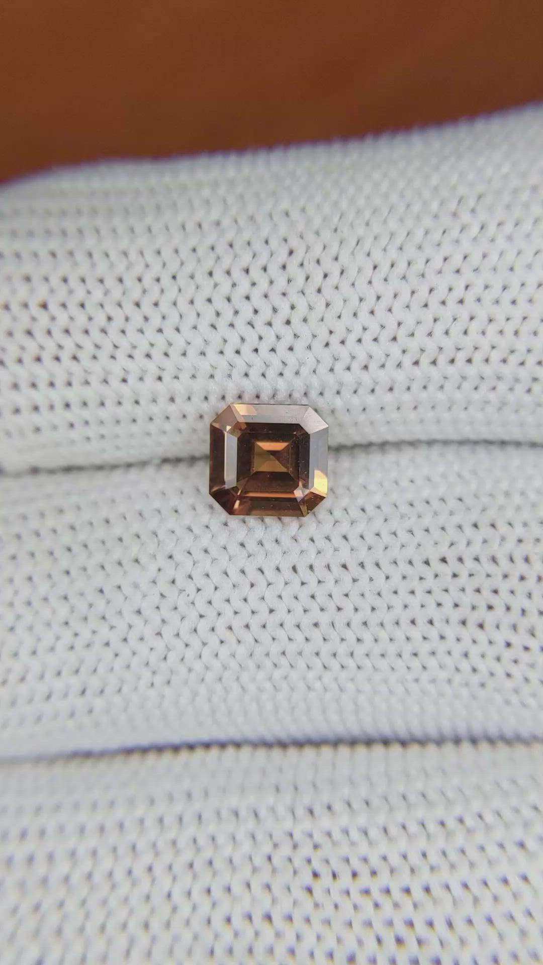 1.24 Ct. Yellowish Brown Sapphire from Ceylon (Sri Lanka) Size Video