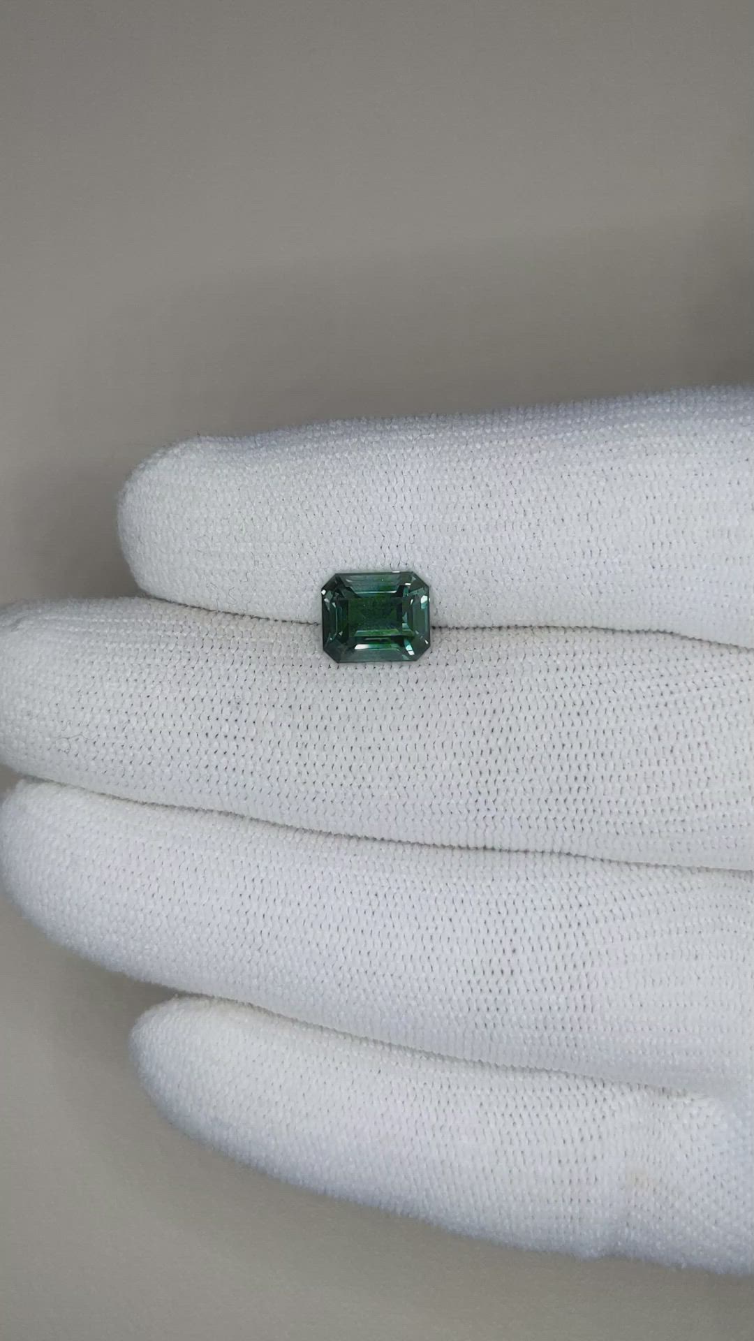 2.74 Ct. Color Change Sapphire from Ceylon (Sri Lanka) Size Video