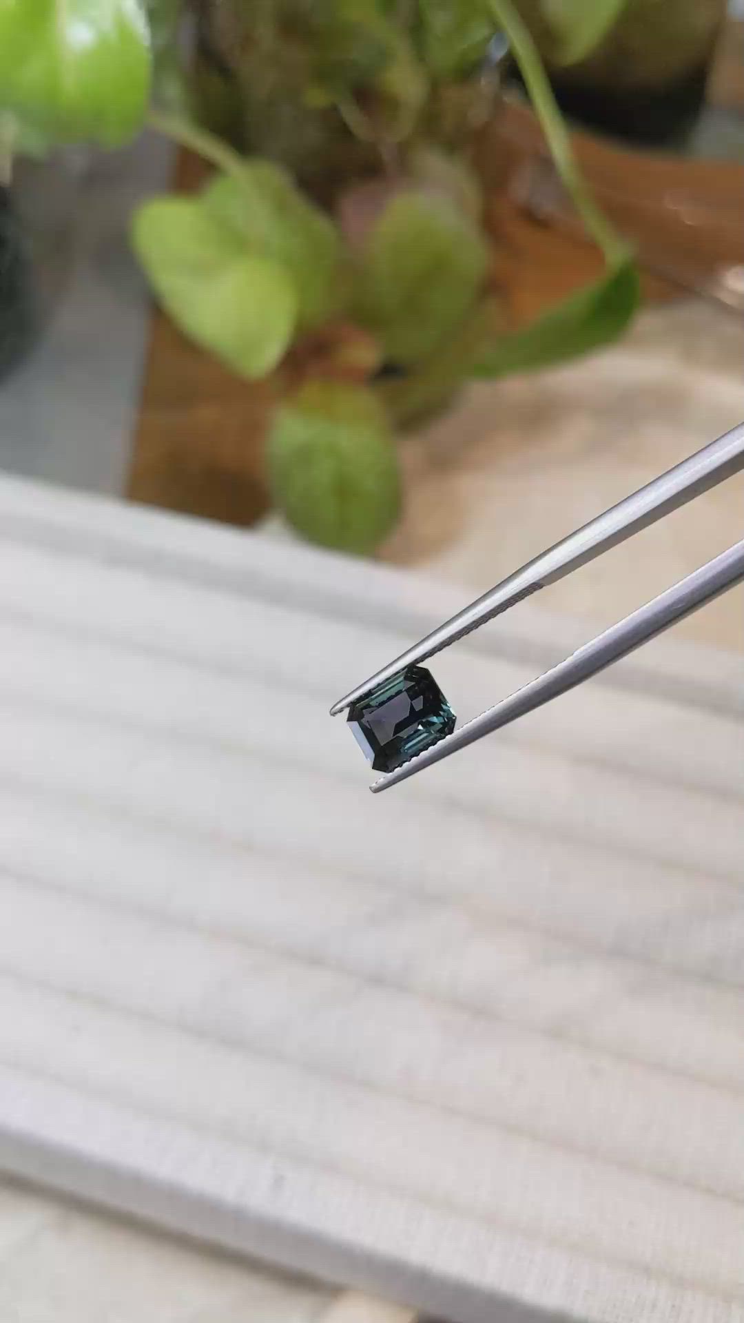 2.74 Ct. Color Change Sapphire from Ceylon (Sri Lanka) Size Video