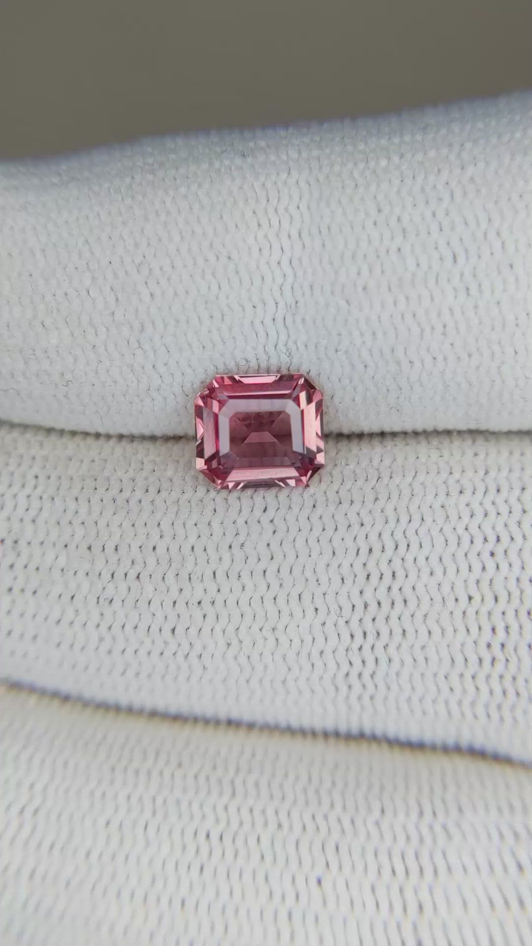 1.53 Ct. Padparadscha Sapphire from Ceylon (Sri Lanka) Size Video