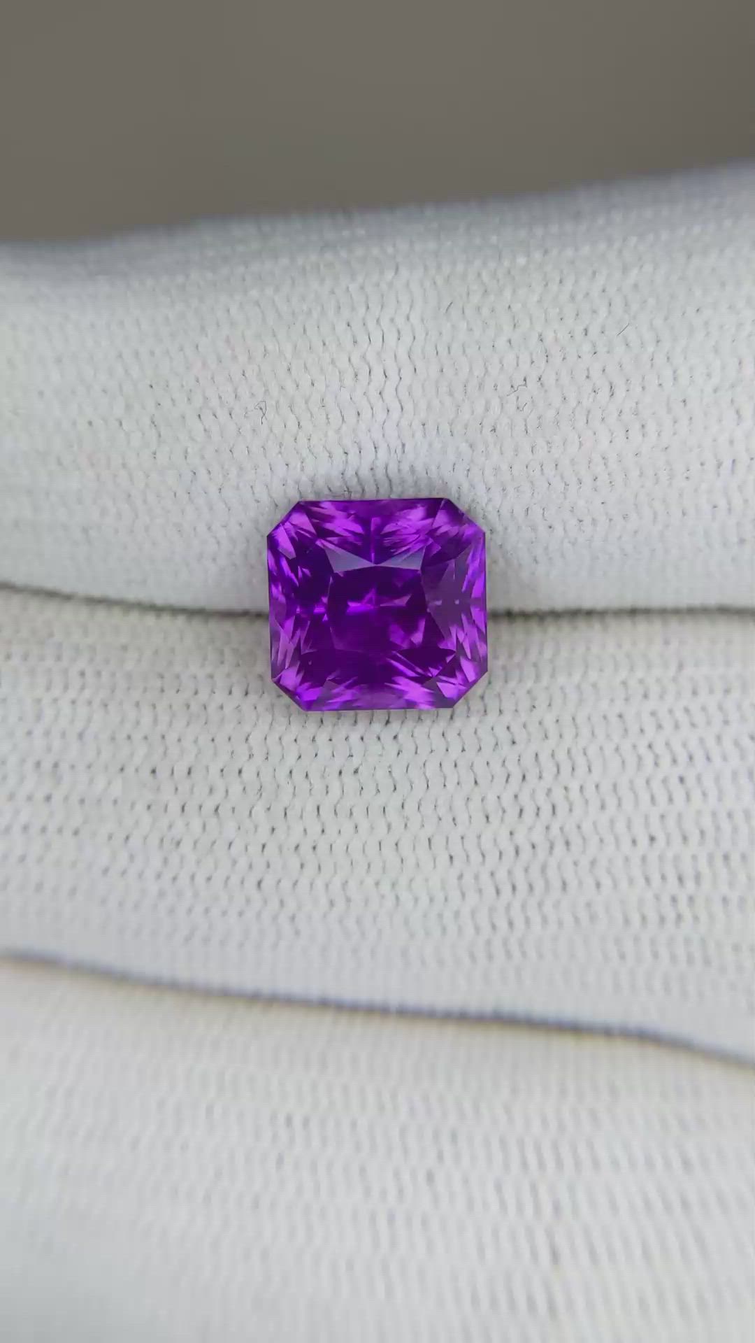 4.64 Ct. Purple Sapphire from Ceylon (Sri Lanka) Size Video