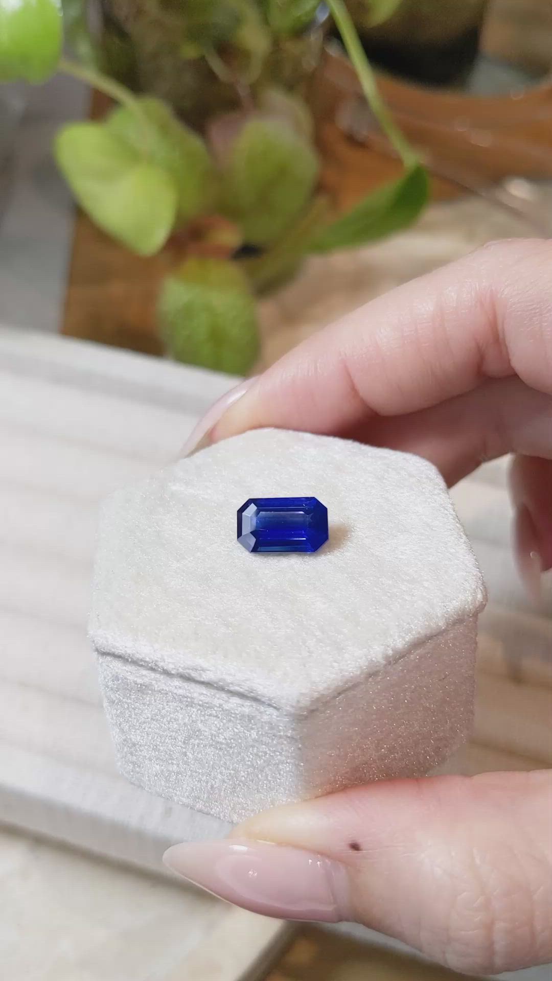 3.15 Ct. Blue Sapphire from Ceylon (Sri Lanka) Size Video
