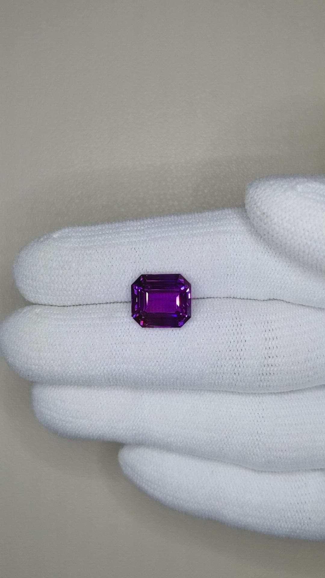 5.03 Ct. Purple Sapphire from Ceylon (Sri Lanka) Size Video