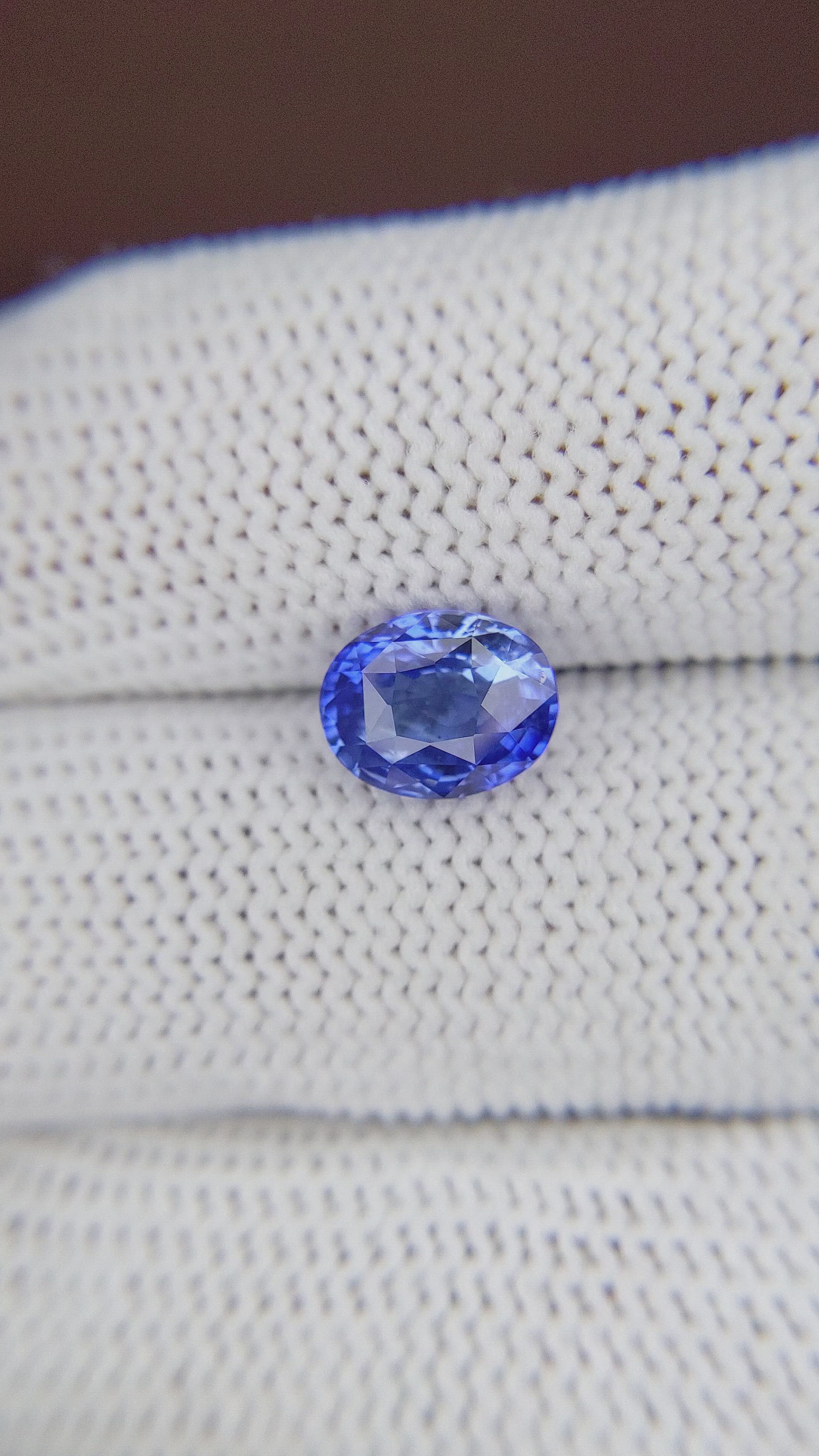 2.57 Ct. Blue Sapphire from Ceylon (Sri Lanka) Size Video
