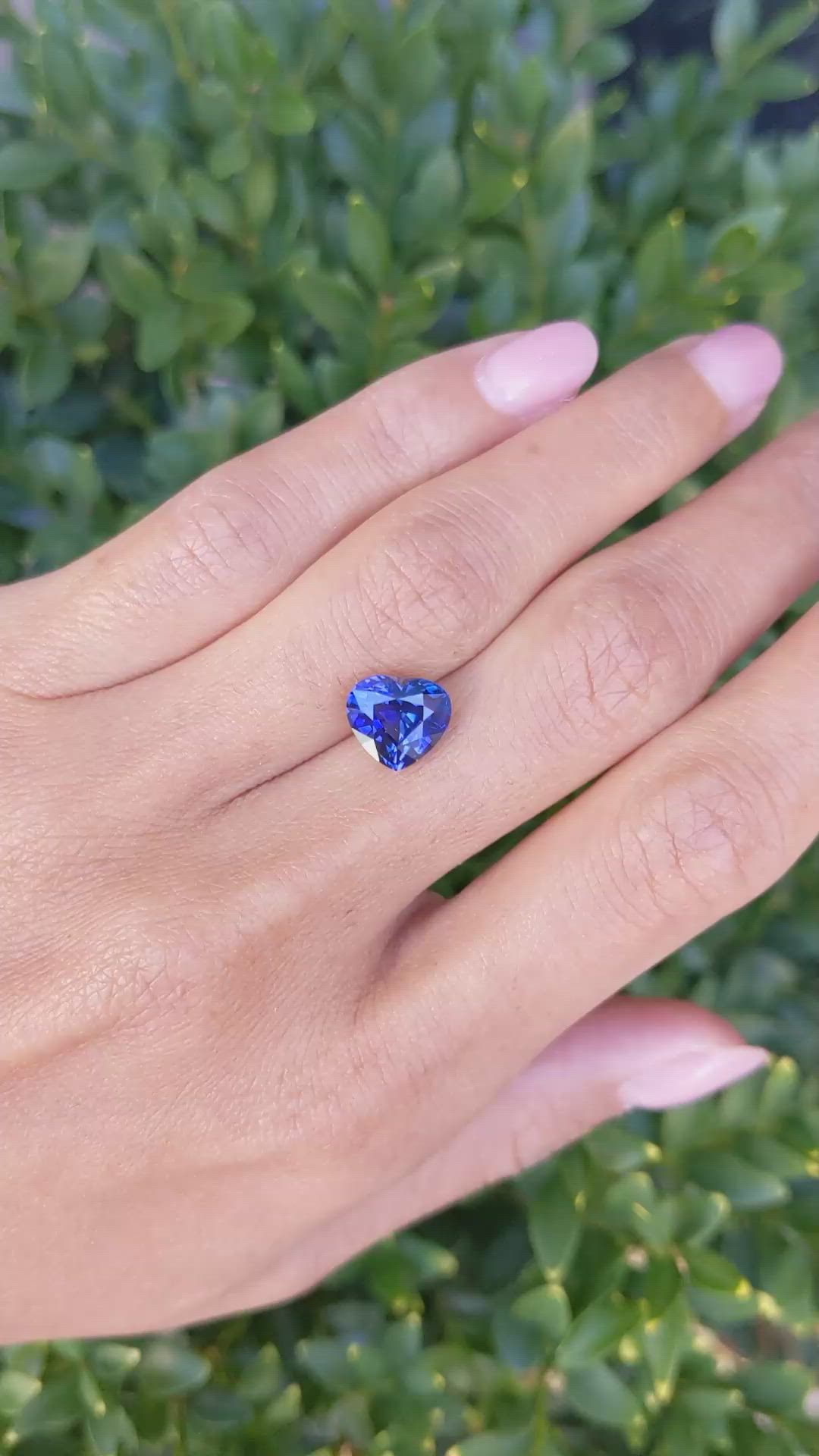 4.06 Ct. Blue Sapphire from Ceylon (Sri Lanka) Size Video