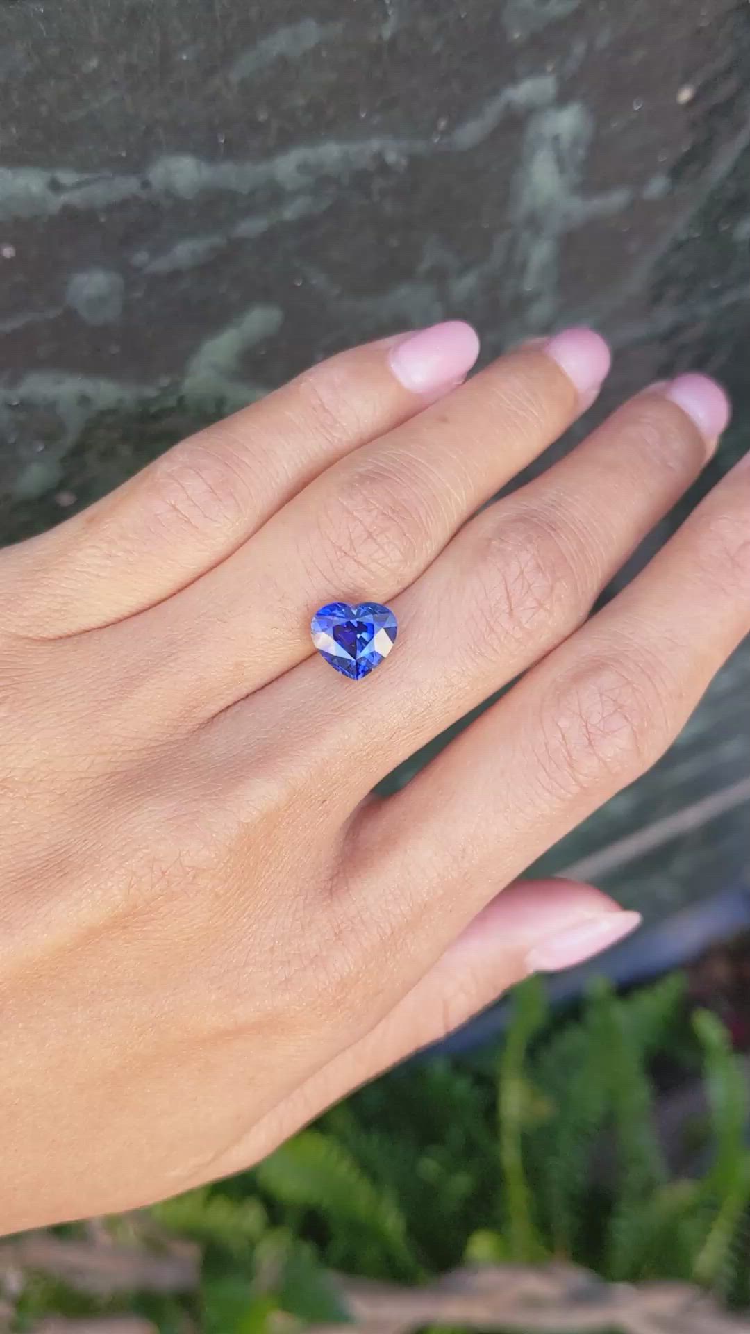 4.06 Ct. Blue Sapphire from Ceylon (Sri Lanka) Size Video