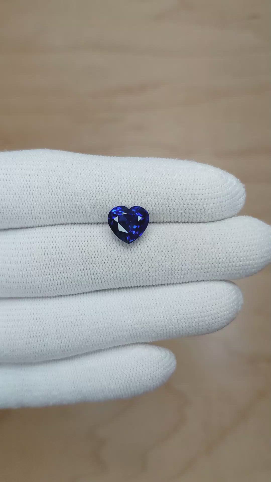 4.06 Ct. Blue Sapphire from Ceylon (Sri Lanka) Size Video