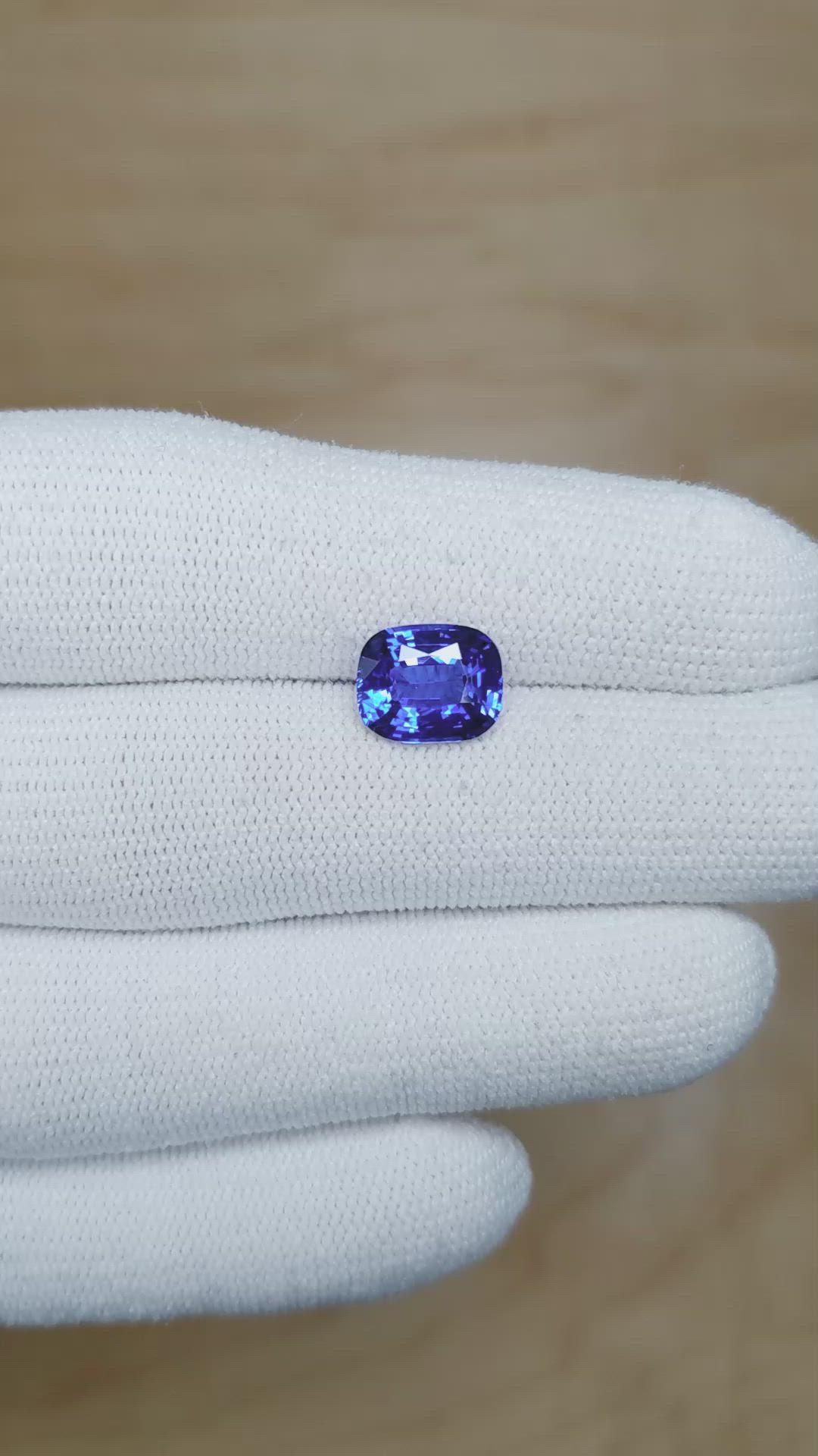 3.26 Ct. Blue Sapphire from Ceylon (Sri Lanka) Size Video