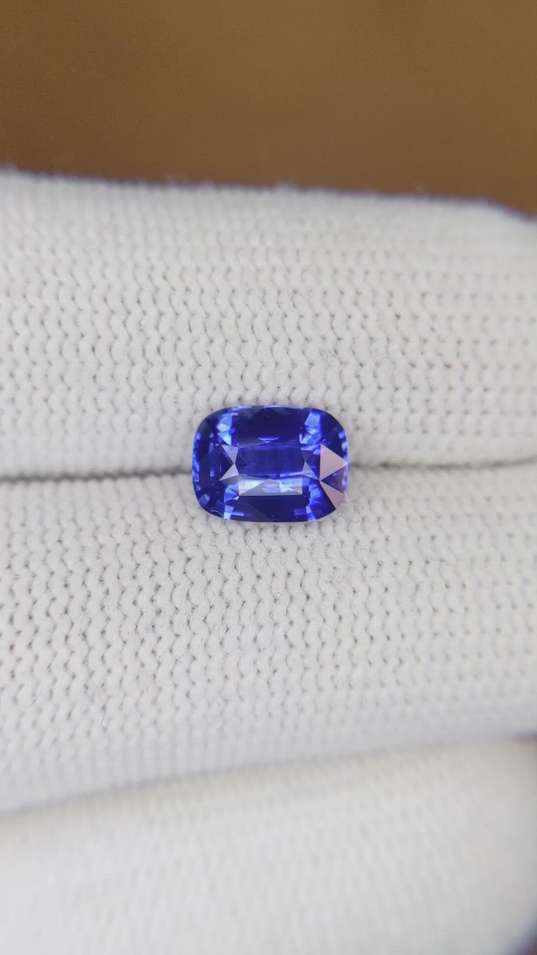1.55 Ct. Blue Sapphire from Ceylon (Sri Lanka) Size Video