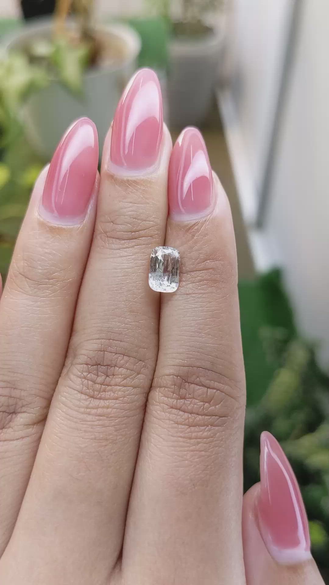 1.71 Ct. White Sapphire from Ceylon (Sri Lanka) Size Video