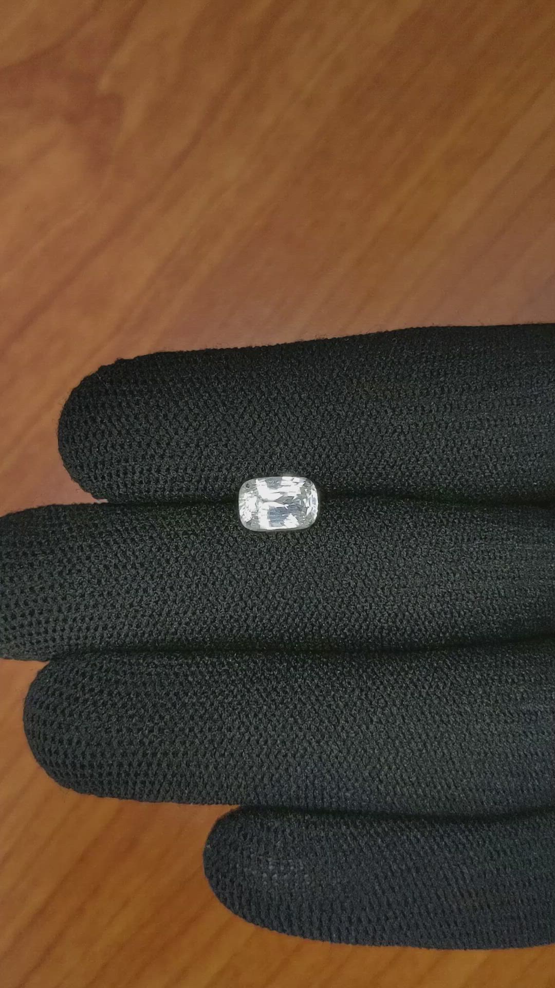 1.71 Ct. White Sapphire from Ceylon (Sri Lanka) Size Video