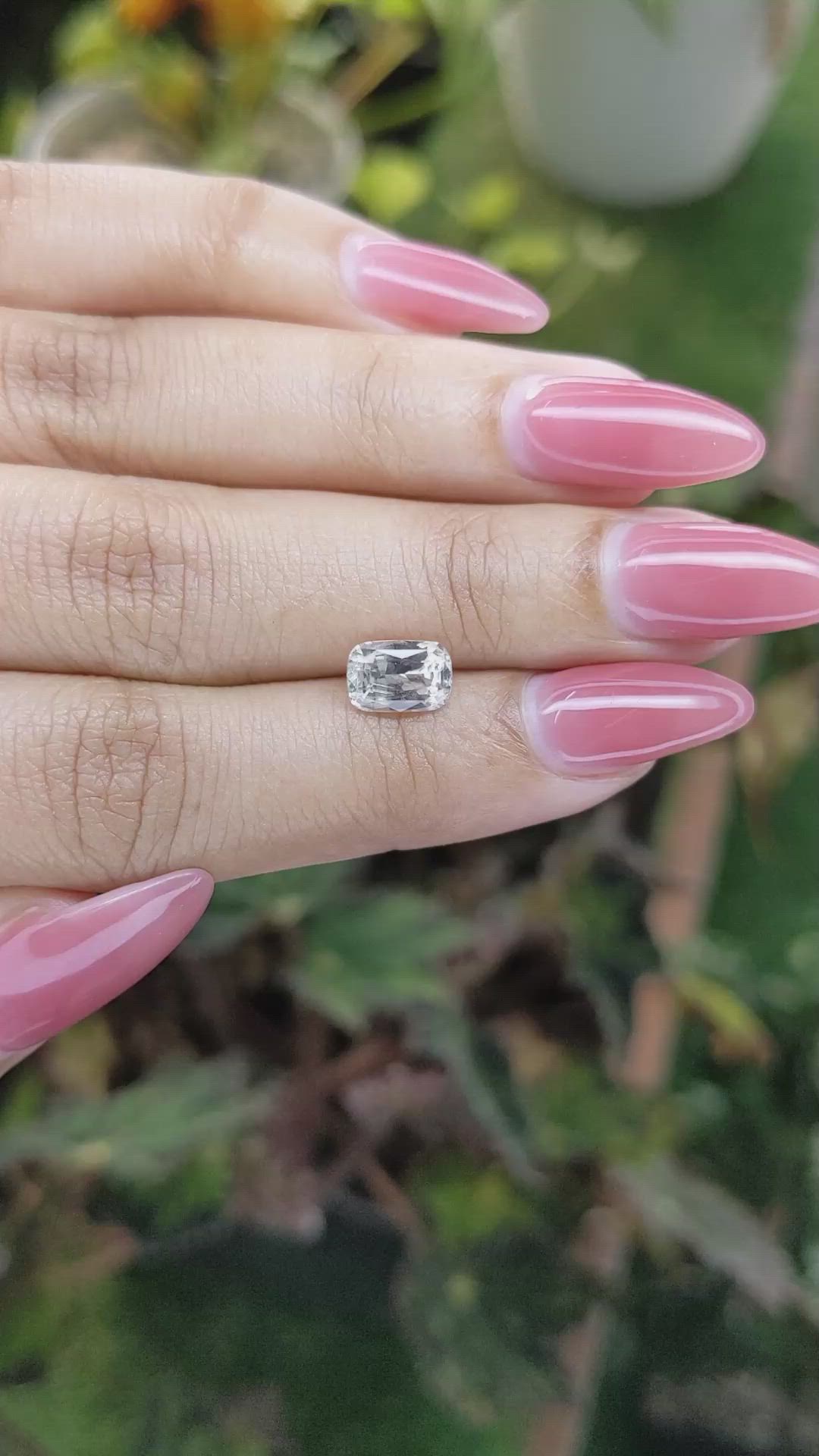 1.71 Ct. White Sapphire from Ceylon (Sri Lanka) Size Video