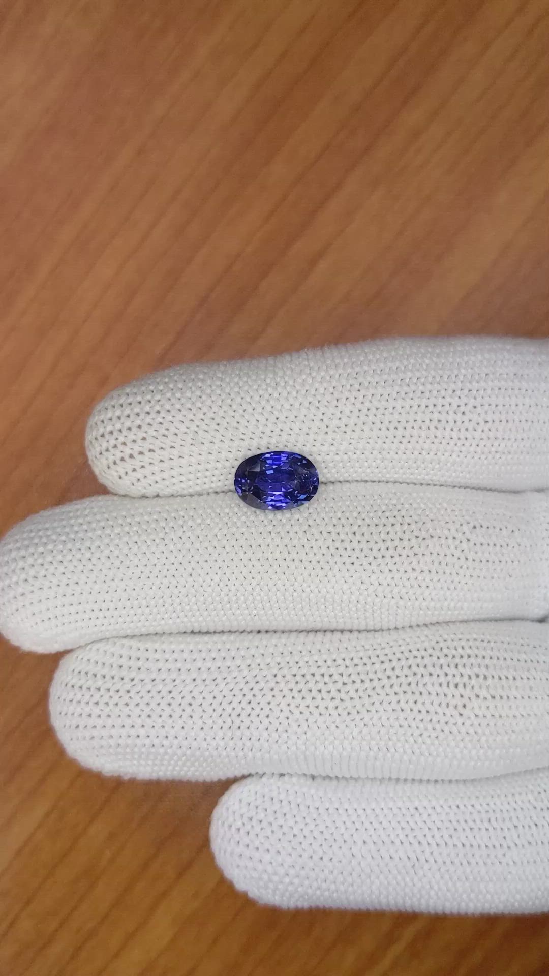 3.23 Ct. Blue Sapphire from Ceylon (Sri Lanka) Size Video