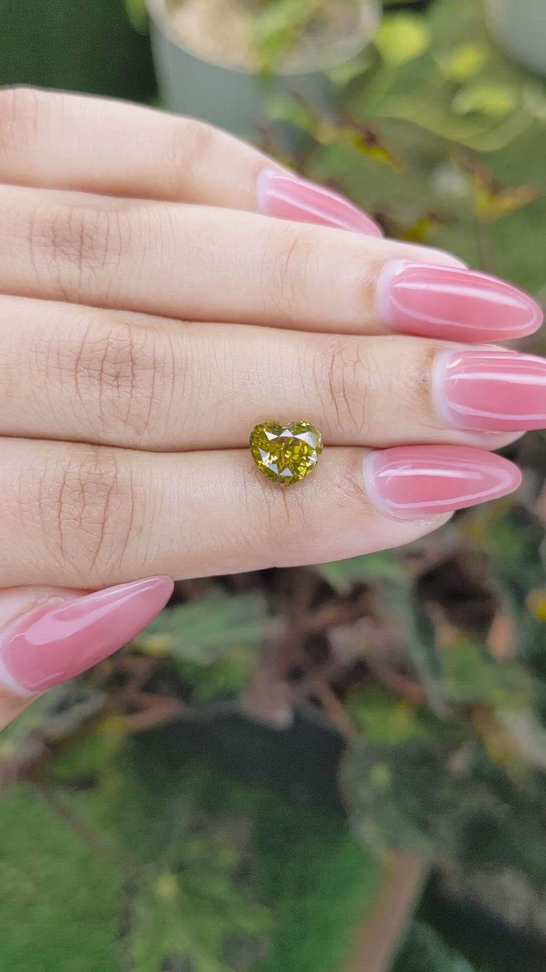 2.47 Ct. Greenish Yellow Sapphire from Ceylon (Sri Lanka) Size Video