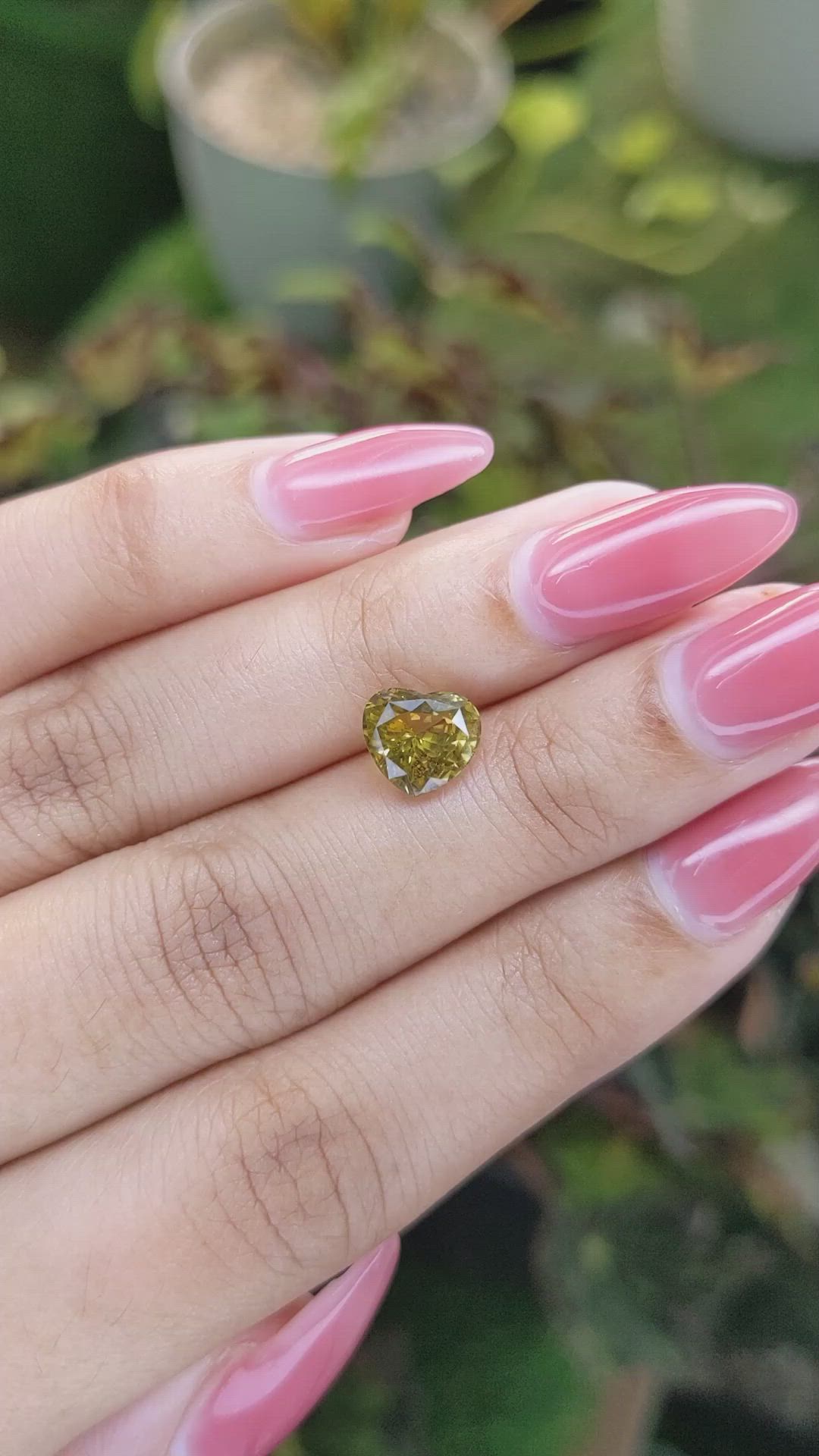 2.47 Ct. Greenish Yellow Sapphire from Ceylon (Sri Lanka) Size Video