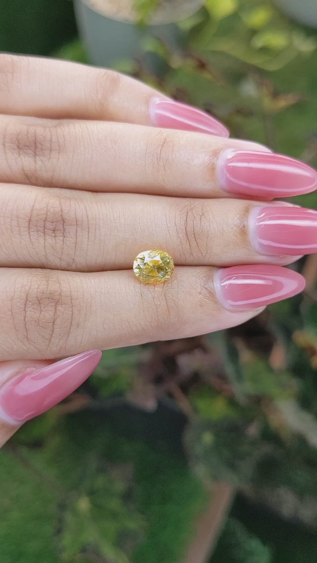 2.09 Ct. Yellow Sapphire from Ceylon (Sri Lanka) Size Video