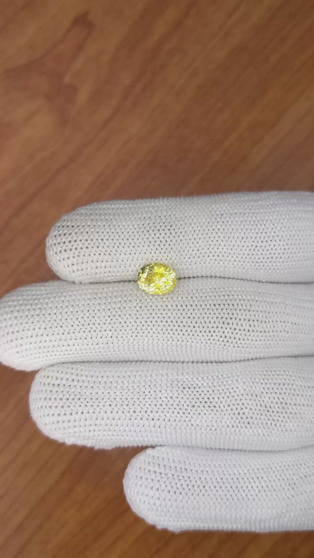 2.09 Ct. Yellow Sapphire from Ceylon (Sri Lanka) Size Video