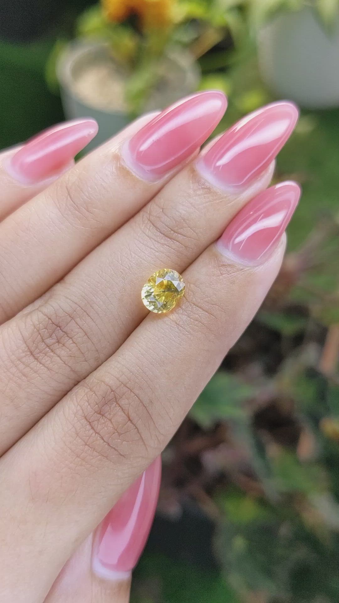 2.09 Ct. Yellow Sapphire from Ceylon (Sri Lanka) Size Video