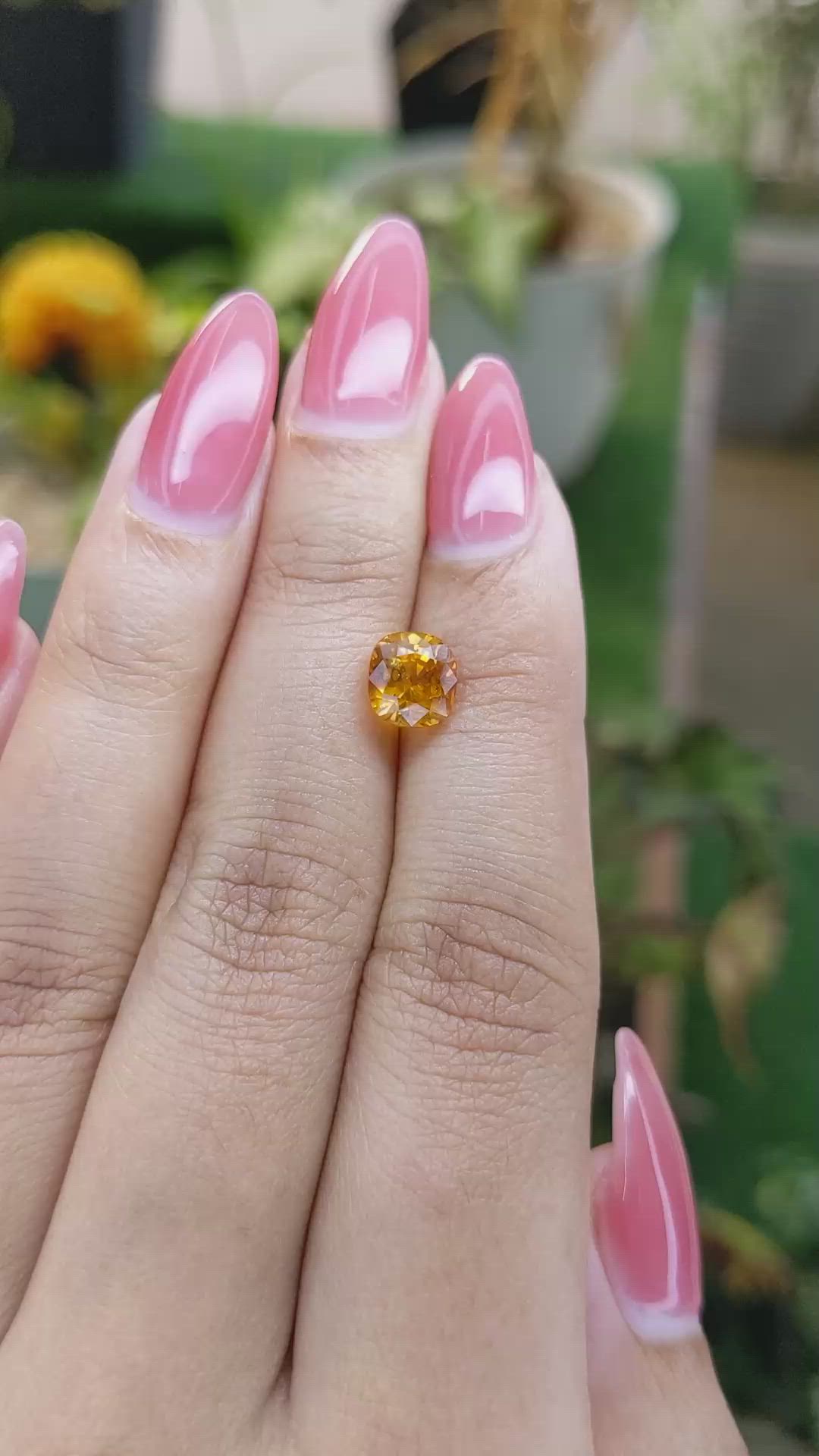 2.15 Ct. Yellowish Orange Sapphire from Ceylon (Sri Lanka) Size Video
