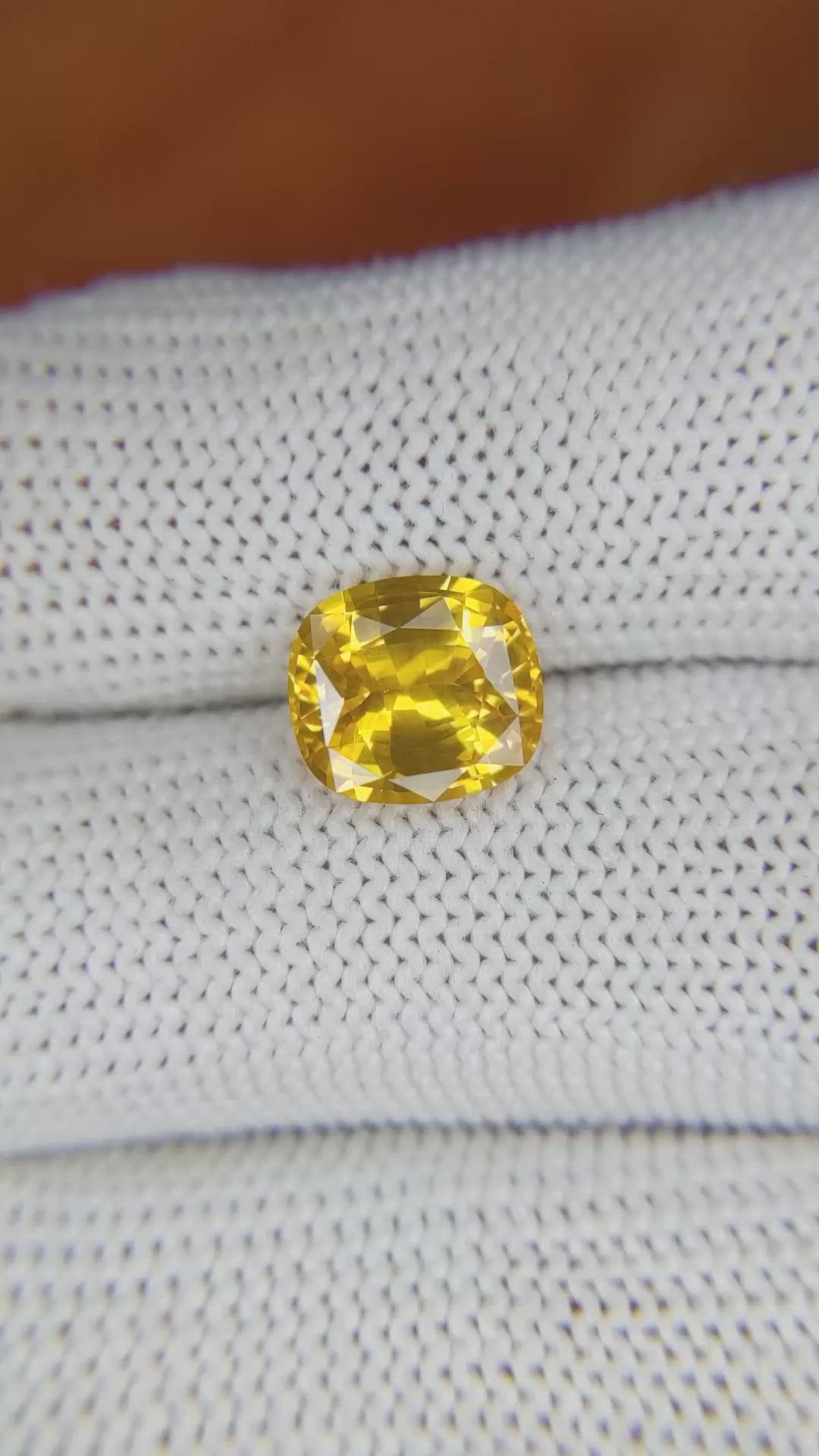 3.03 Ct. Yellow Sapphire from Ceylon (Sri Lanka) Size Video