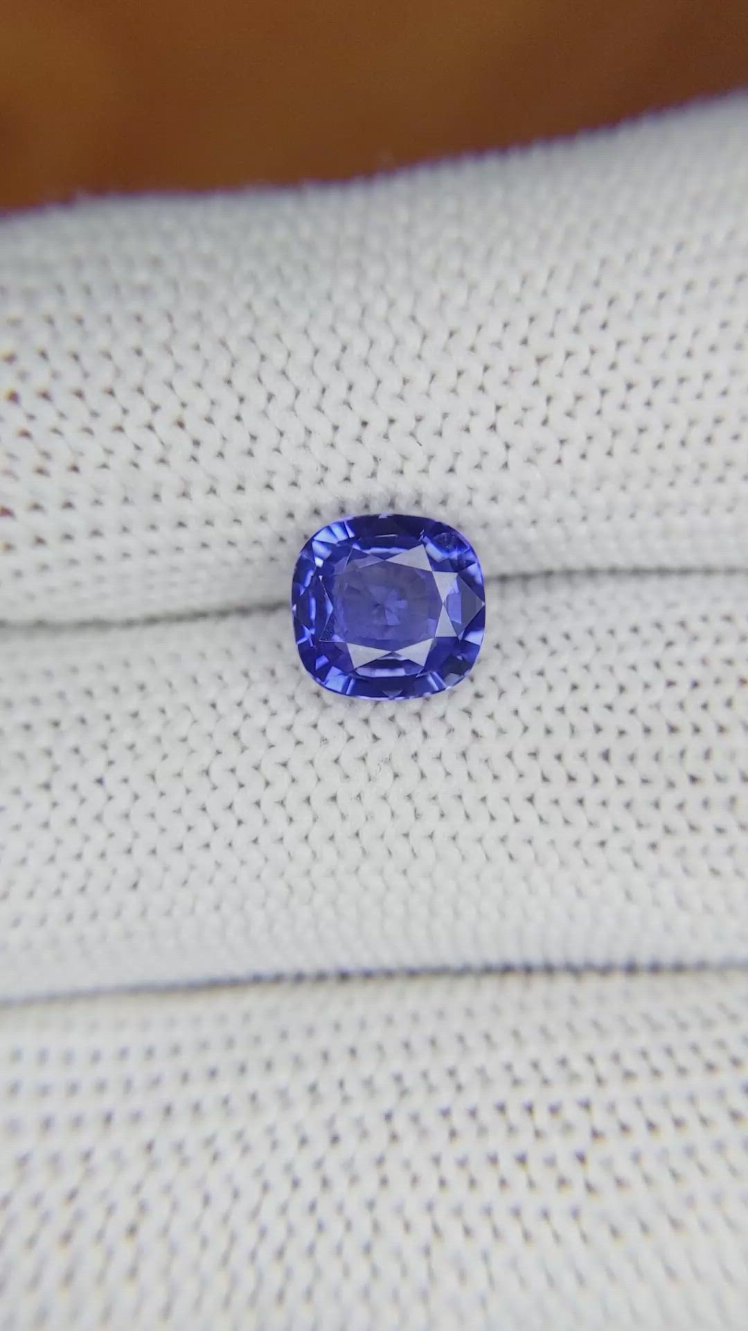 2.58 Ct. Blue Sapphire from Ceylon (Sri Lanka) Size Video