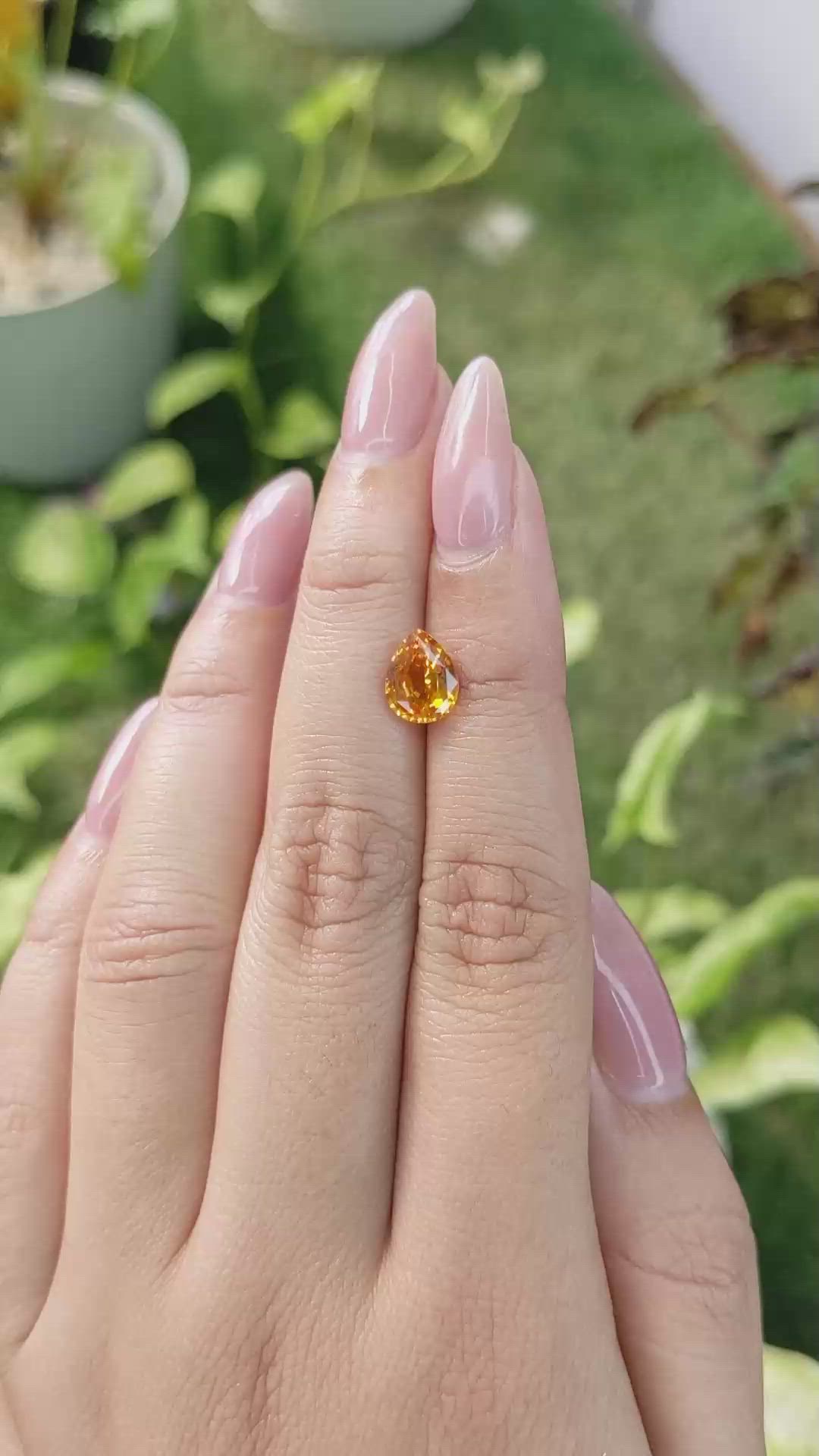 2.01 Ct. Yellowish Orange Sapphire from Ceylon (Sri Lanka) Size Video