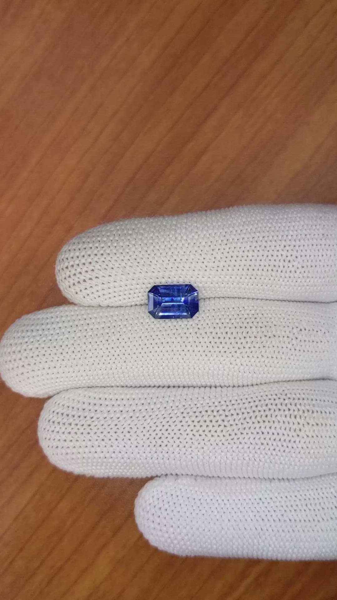 2.43 Ct. Blue Sapphire from Ceylon (Sri Lanka) Size Video