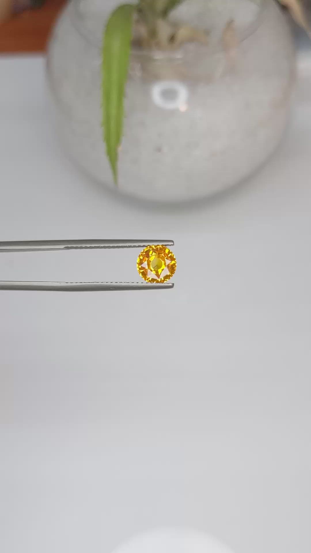 1.81 Ct. Yellowish Orange Sapphire from Ceylon (Sri Lanka) Size Video