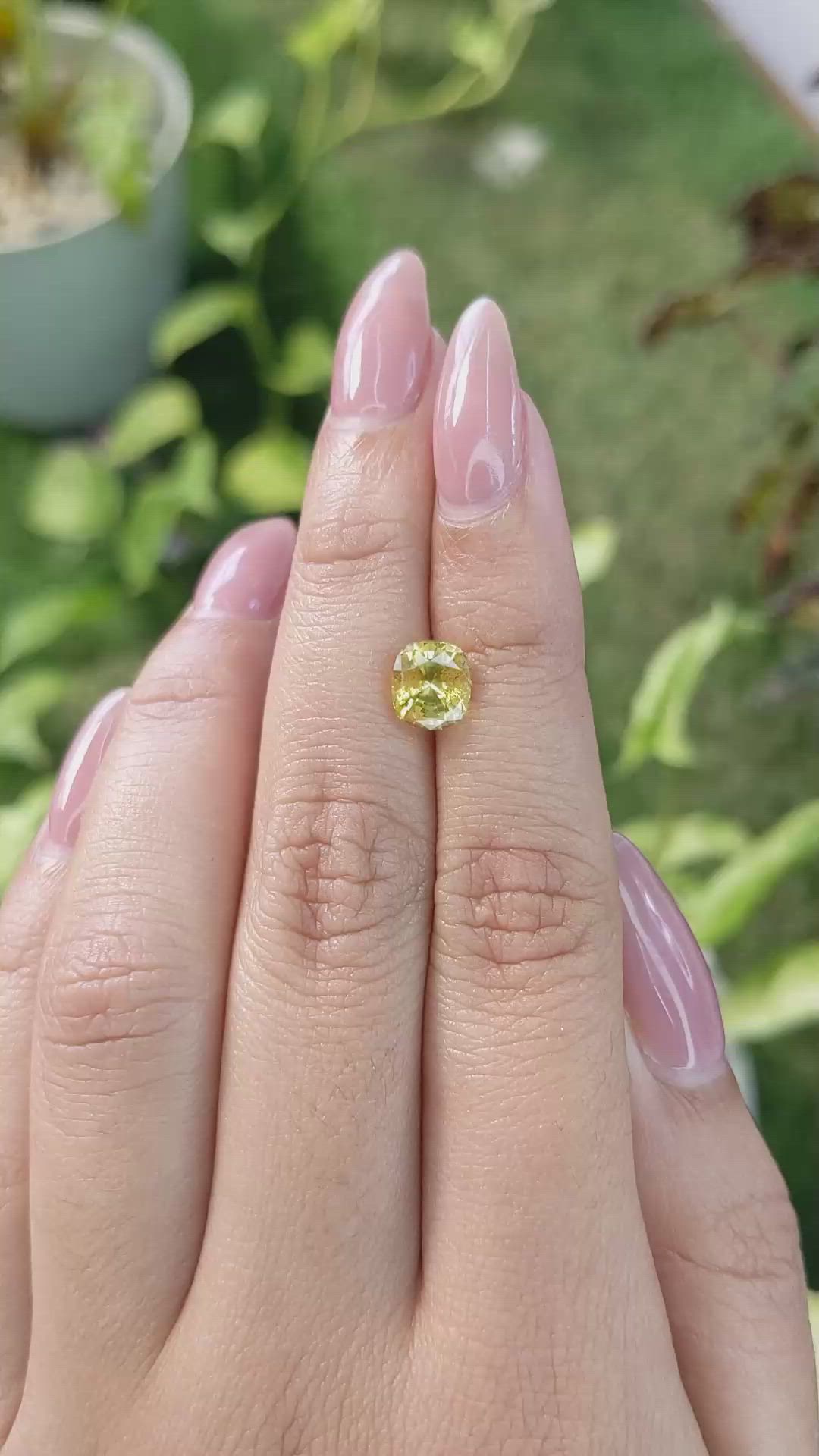 2.17 Ct. Yellow Sapphire from Ceylon (Sri Lanka) Size Video